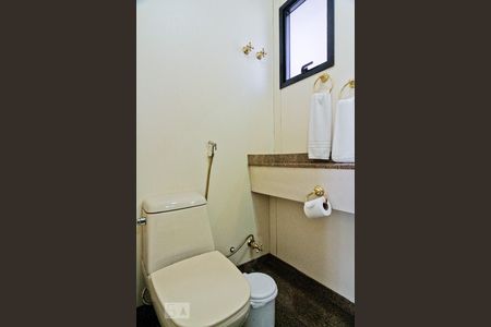 Apartamento à venda com 60m², 1 quarto e sem vagaBanheiro da Suíte