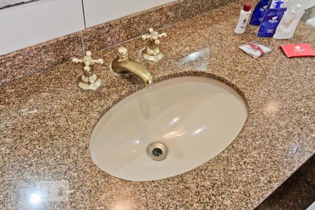 Apartamento à venda com 60m², 1 quarto e sem vagaBanheiro da Suíte