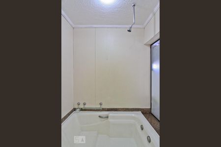 Apartamento à venda com 60m², 1 quarto e sem vagaBanheiro da Suíte