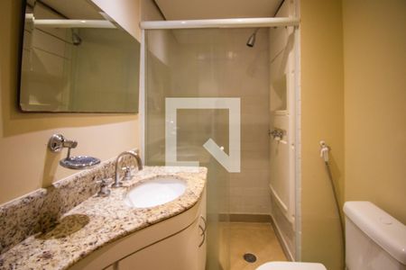 Banheiro da Suíte de apartamento para alugar com 1 quarto, 50m² em Cambuí, Campinas