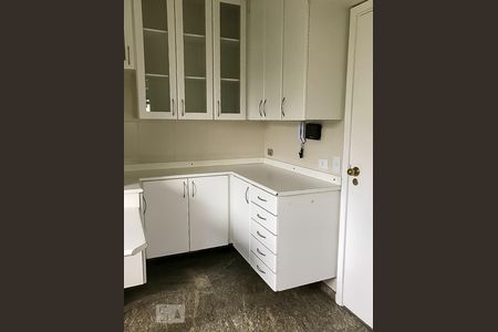 Apartamento para alugar com 137m², 3 quartos e 2 vagas Apartamento para alugar com 137m², 3 quartos e 2 vagasCozinha