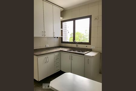 Apartamento para alugar com 137m², 3 quartos e 2 vagas Apartamento para alugar com 137m², 3 quartos e 2 vagasCozinha