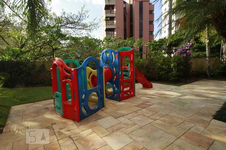 Apartamento à venda com 96m², 3 quartos e 2 vagasÁrea Comum - Playground