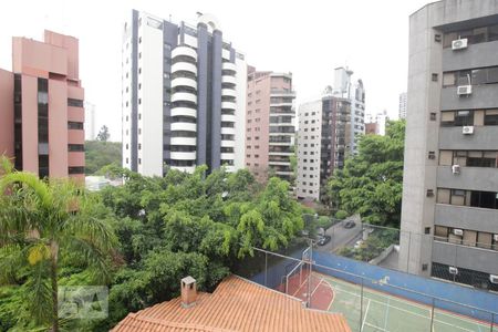 Apartamento à venda com 96m², 3 quartos e 2 vagasVista da suíte