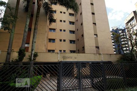 Apartamento à venda com 96m², 3 quartos e 2 vagasFachada