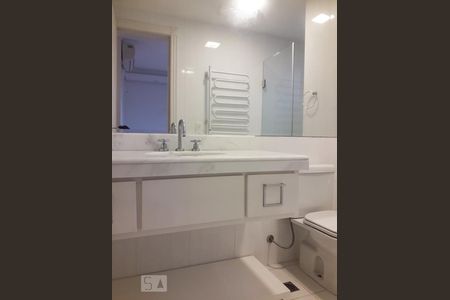 Banheiro da Suíte 2 de apartamento à venda com 3 quartos, 170m² em Moinhos de Vento, Porto Alegre