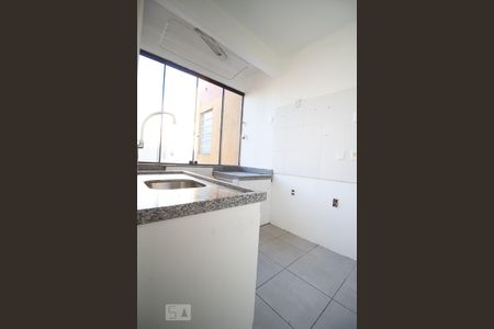 Cozinha de apartamento para alugar com 1 quarto, 41m² em São João, Porto Alegre