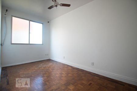 Dormitório de apartamento para alugar com 1 quarto, 41m² em São João, Porto Alegre