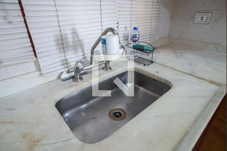 Apartamento para alugar com 168m², 3 quartos e sem vaga Apartamento para alugar com 168m², 3 quartos e sem vagaCozinha