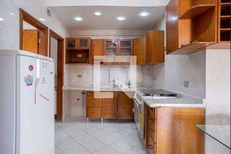 Apartamento para alugar com 168m², 3 quartos e sem vaga Apartamento para alugar com 168m², 3 quartos e sem vagaCozinha