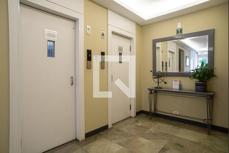 Apartamento para alugar com 168m², 3 quartos e sem vaga Apartamento para alugar com 168m², 3 quartos e sem vagaÁrea comum - Elevadores