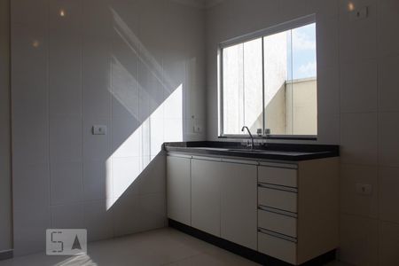Cozinha de apartamento para alugar com 2 quartos, 54m² em Cidade Patriarca, São Paulo
