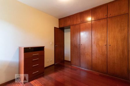 Quarto 1 de apartamento para alugar com 2 quartos, 65m² em Quitaúna, Osasco
