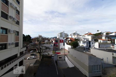 Vista da Sala de apartamento para alugar com 3 quartos, 101m² em Coqueiros, Florianópolis