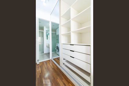 Closet de apartamento para alugar com 1 quarto, 47m² em Pinheiros, São Paulo