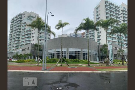 Apartamento à venda com 80m², 2 quartos e 1 vaga Apartamento à venda com 80m², 2 quartos e 1 vagaFachada do Condomínio