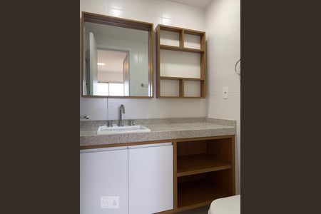 Apartamento à venda com 80m², 2 quartos e 1 vaga Apartamento à venda com 80m², 2 quartos e 1 vagaBanheiro da Suíte