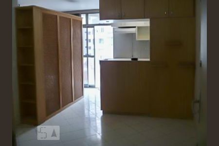 Apartamento para alugar com 34m², 1 quarto e 1 vaga Apartamento para alugar com 34m², 1 quarto e 1 vagaStudio