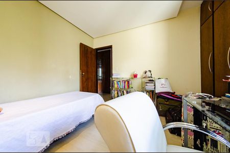Quarto 1 de apartamento para alugar com 4 quartos, 190m² em Grajaú, Belo Horizonte