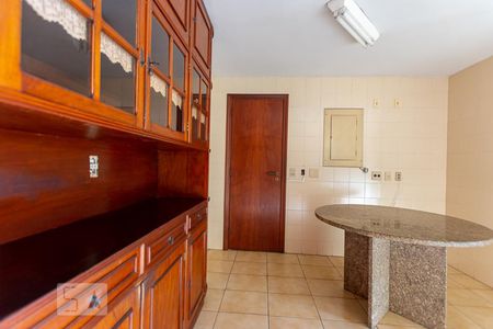 Apartamento à venda com 215m², 4 quartos e 3 vagas Apartamento à venda com 215m², 4 quartos e 3 vagasCopa