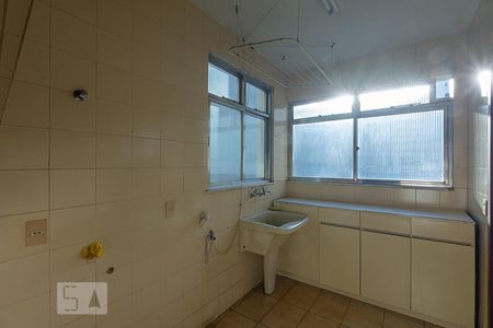 Apartamento à venda com 215m², 4 quartos e 3 vagas Apartamento à venda com 215m², 4 quartos e 3 vagasÁrea de Serviço