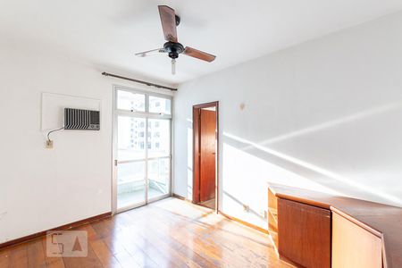 Suite 1 de apartamento para alugar com 4 quartos, 215m² em Icaraí, Niterói