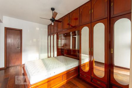 Apartamento à venda com 215m², 4 quartos e 3 vagas Apartamento à venda com 215m², 4 quartos e 3 vagasSuite 2