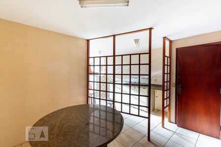 Apartamento à venda com 215m², 4 quartos e 3 vagas Apartamento à venda com 215m², 4 quartos e 3 vagasCopa