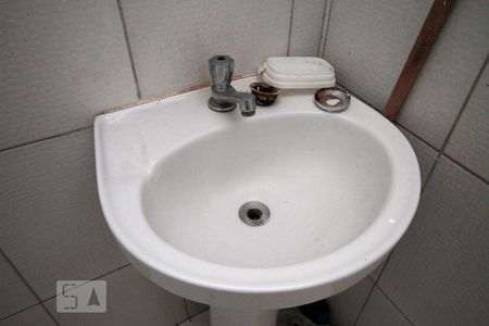 Banheiro de kitnet/studio para alugar com 1 quarto, 40m² em Bela Vista, São Paulo