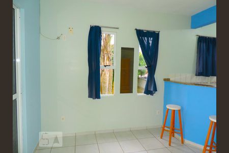 Sala de kitnet/studio para alugar com 1 quarto, 28m² em Barra da Lagoa, Florianópolis
