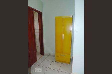 Quarto 1 - Armarios de kitnet/studio para alugar com 1 quarto, 28m² em Barra da Lagoa, Florianópolis