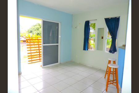 Sala de kitnet/studio para alugar com 1 quarto, 28m² em Barra da Lagoa, Florianópolis