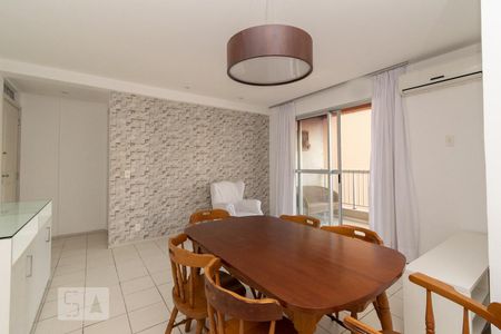 SALA de apartamento para alugar com 2 quartos, 74m² em Santa Rosa, Niterói