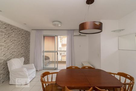 SALA de apartamento para alugar com 2 quartos, 74m² em Santa Rosa, Niterói