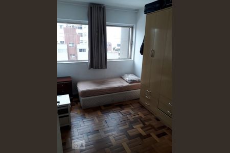 Quarto 1 de apartamento para alugar com 2 quartos, 47m² em Centro, Curitiba