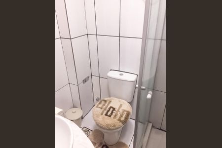 Banheiro de apartamento para alugar com 1 quarto, 50m² em Azenha, Porto Alegre