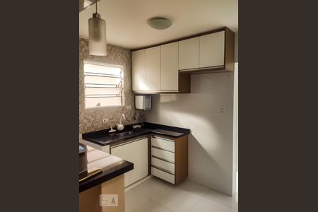 Cozinha de apartamento à venda com 2 quartos, 72m² em Vila Leonor, Guarulhos