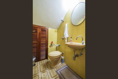 Lavabo de casa para alugar com 3 quartos, 220m² em Vila Cordeiro, São Paulo
