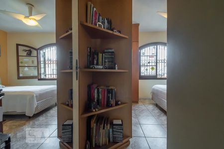 Quarto 1 de casa para alugar com 3 quartos, 220m² em Vila Cordeiro, São Paulo