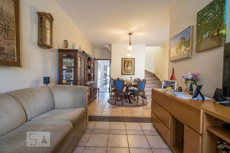 Sala de casa para alugar com 3 quartos, 220m² em Vila Cordeiro, São Paulo