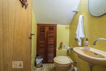 Lavabo de casa para alugar com 3 quartos, 220m² em Vila Cordeiro, São Paulo