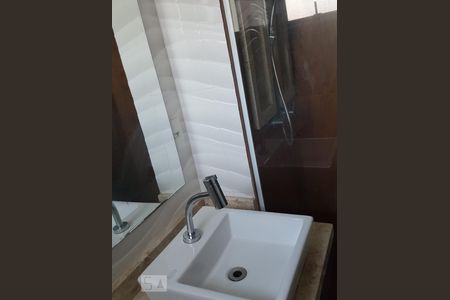 Banheiro de apartamento para alugar com 2 quartos, 48m² em Vila Brasilândia, São Paulo