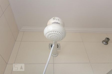 Apartamento para alugar com 180m², 3 quartos e 2 vagas Apartamento para alugar com 180m², 3 quartos e 2 vagasChuveiro