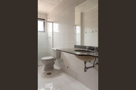 Apartamento para alugar com 180m², 3 quartos e 2 vagas Apartamento para alugar com 180m², 3 quartos e 2 vagasBanheiro Social