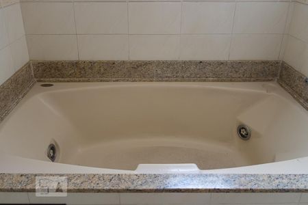 Apartamento para alugar com 180m², 3 quartos e 2 vagas Apartamento para alugar com 180m², 3 quartos e 2 vagasBanheiro do Quarto 1