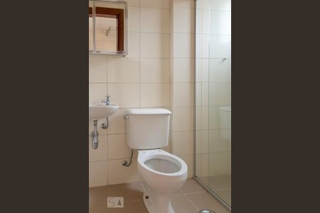 Apartamento para alugar com 180m², 3 quartos e 2 vagas Apartamento para alugar com 180m², 3 quartos e 2 vagasBanheiro de Serviço