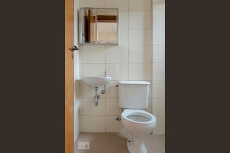 Apartamento para alugar com 180m², 3 quartos e 2 vagas Apartamento para alugar com 180m², 3 quartos e 2 vagasBanheiro de Serviço