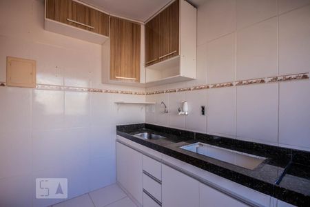 Cozinha de apartamento à venda com 2 quartos, 50m² em São João Batista (venda Nova), Belo Horizonte