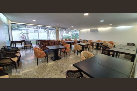 Studio à venda com 45m², 1 quarto e 1 vaga Studio à venda com 45m², 1 quarto e 1 vagaSalão de festas