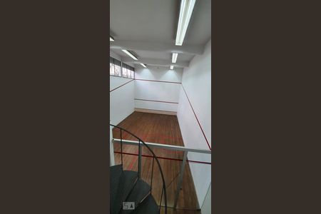 Studio à venda com 45m², 1 quarto e 1 vaga Studio à venda com 45m², 1 quarto e 1 vagaQuadra de squash